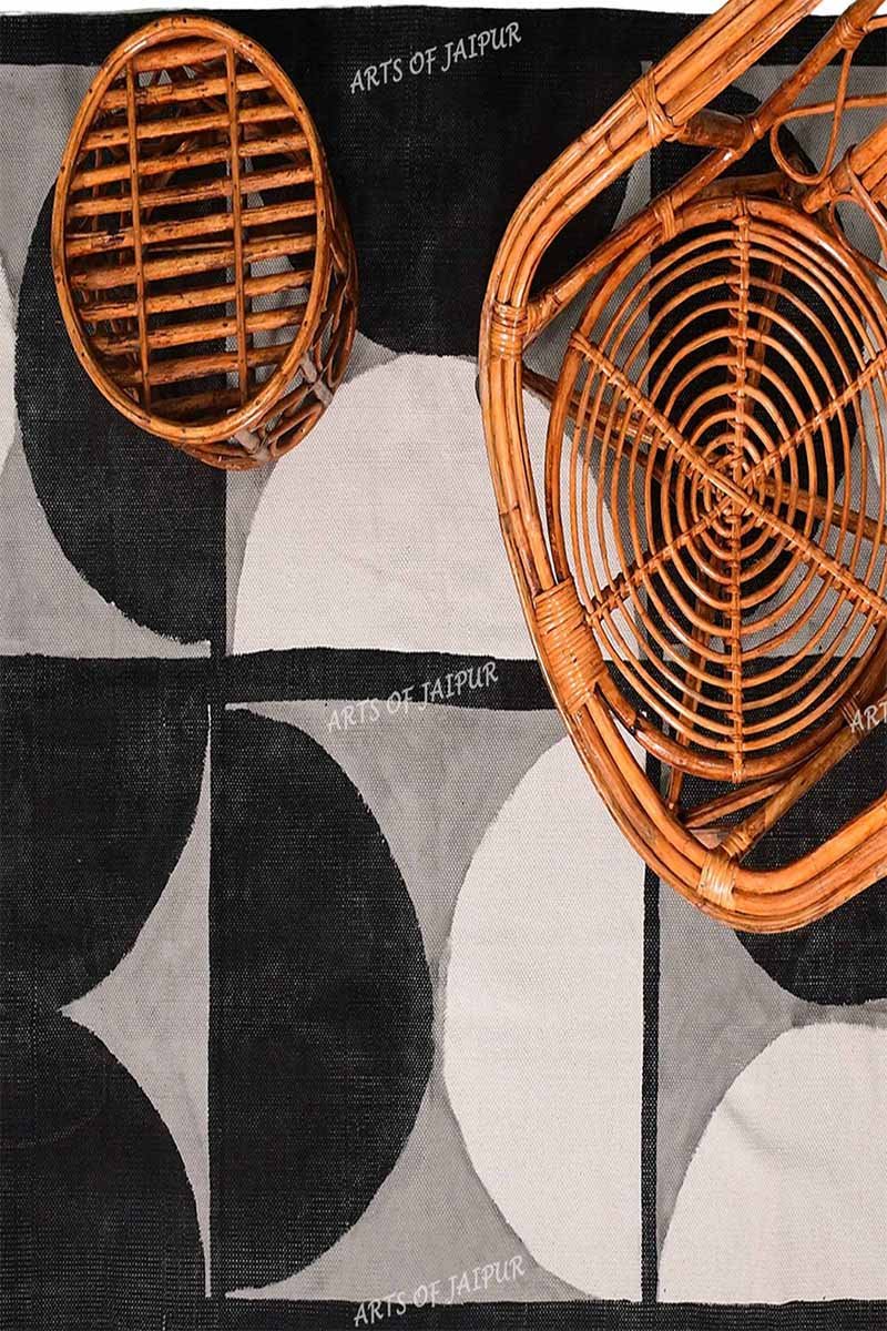 Black Geometric Rug for Modern Homes - Image 3