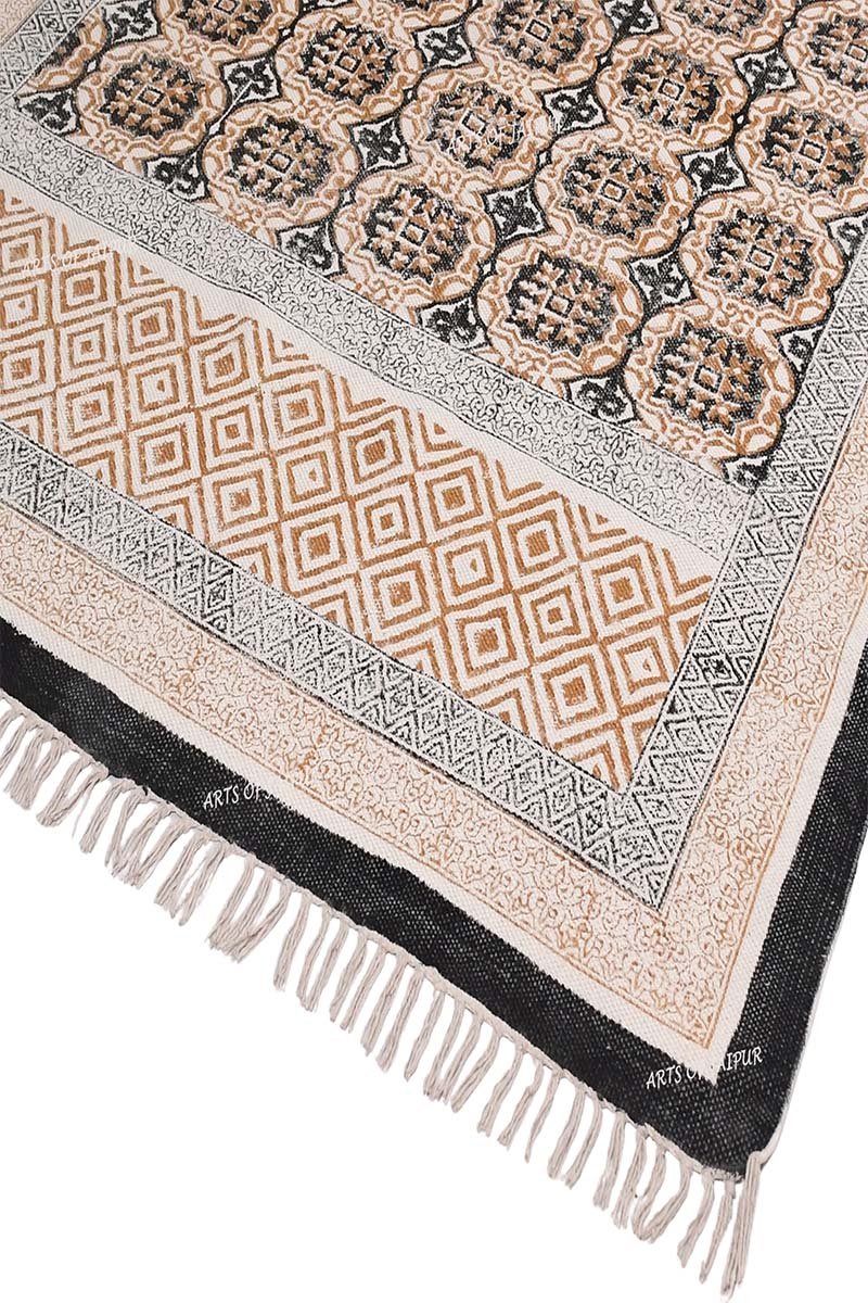 Stunning Handmade Black Geometric Rug - Image 3