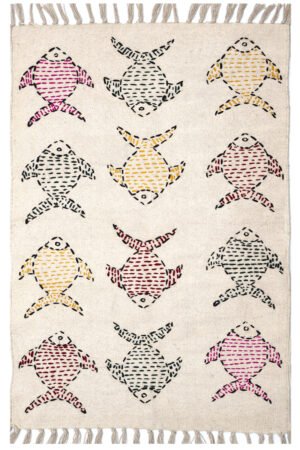 Artisanal Kantha Cotton Rug: Modern Fish Motif 4x6 Rug